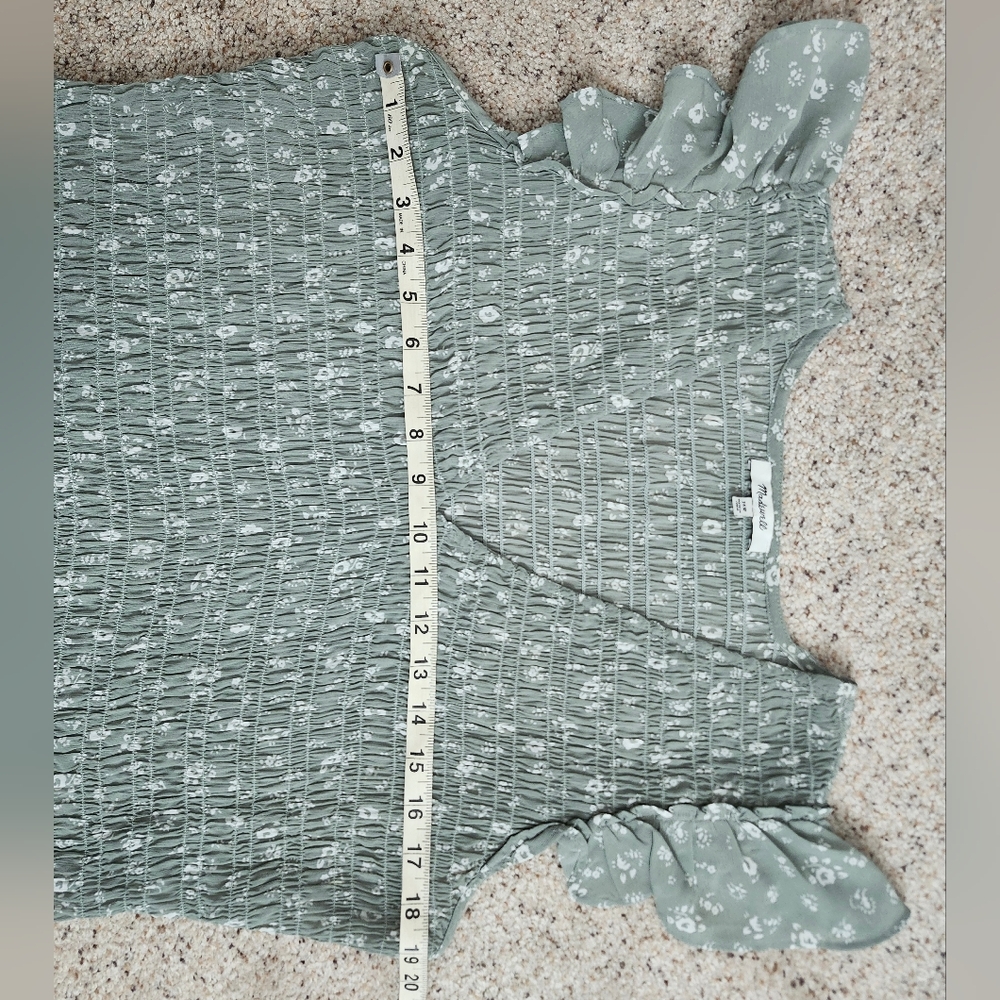Madewell Lucie V-neck Smocked Top In Frosted Willow - Picture 5 of 6